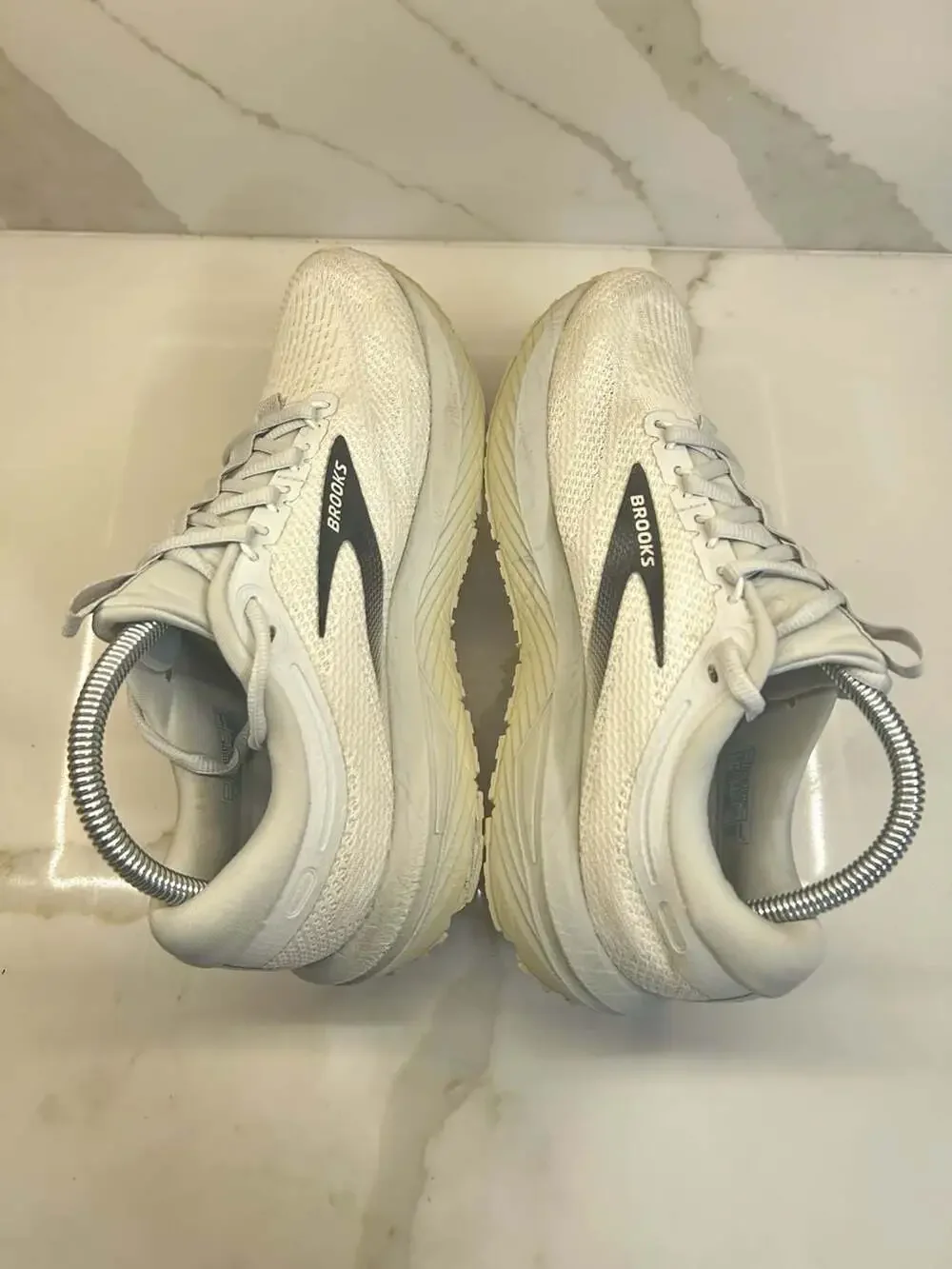 Brooks ( Size 8)